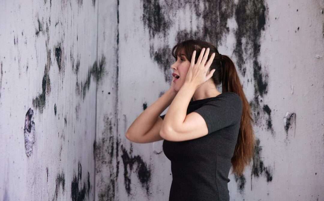 Togliere la Muffa dal bagno con 4 semplici rimedi naturali che non conscevi